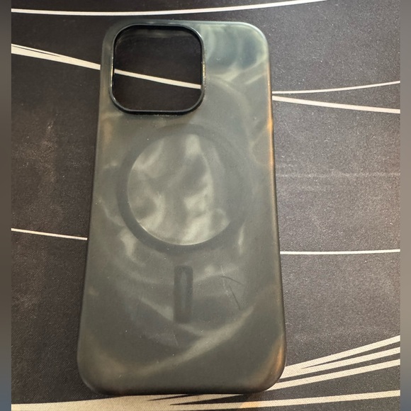 OtterBox Magsafe iPhone 15 Pro Phone Case - Picture 1 of 1